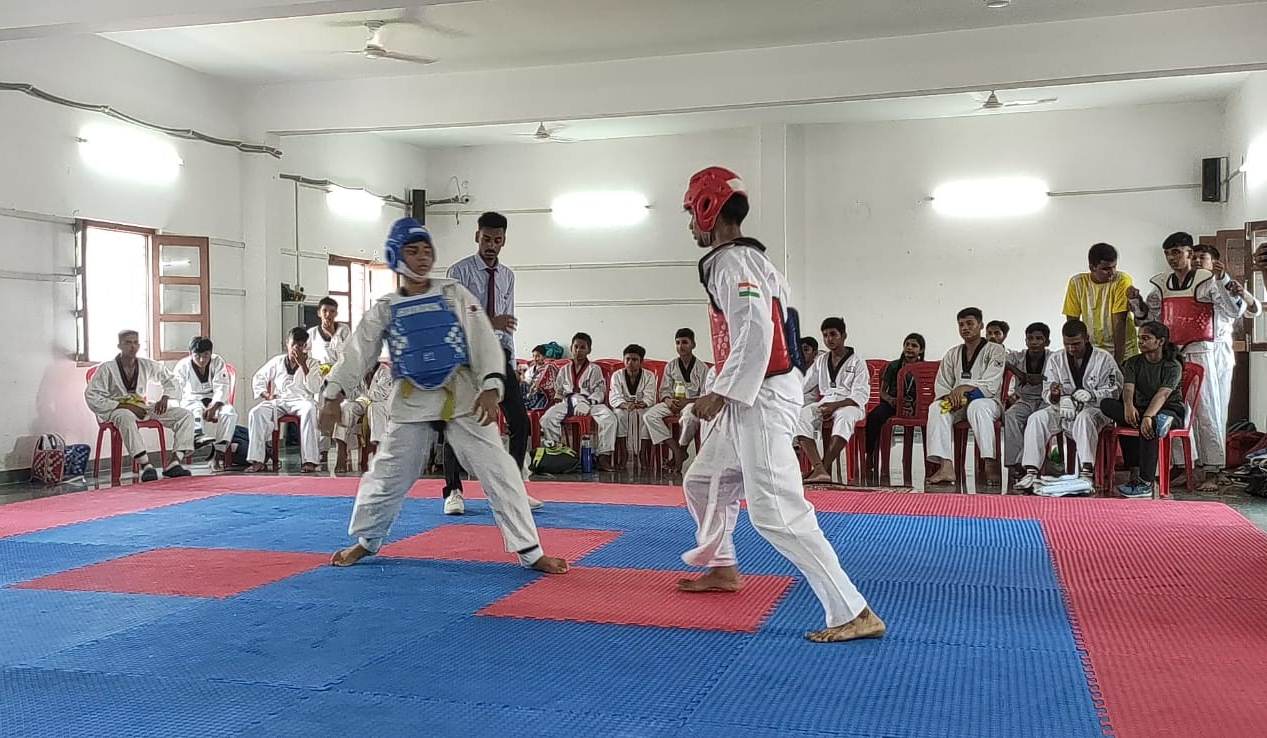 English Debate Competition